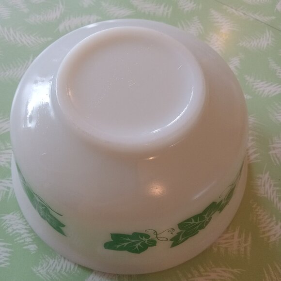 Vintage Hanchor bowl green leaves - Picture 3 of 4